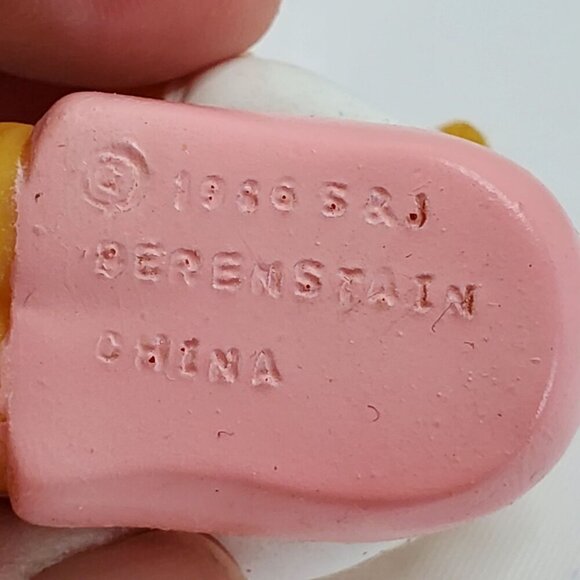 Vintage Berenstain Bears 1989 Sissy Bear Pink Overalls 2.5” Plastic Figure Fuzzy - Picture 4 of 10